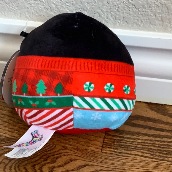 Luna The Christmas Penguin Squishmallow - Picture 3 of 8